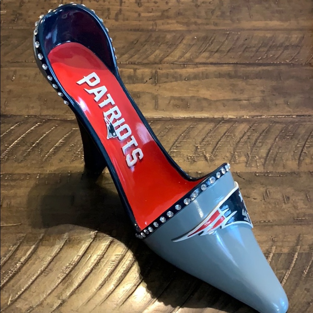 Wine bottle holder